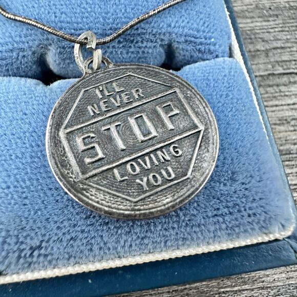 Gothic Vintage Sterling Silver “Never Stop Loving You” Necklace 925 Obsessive - Picture 4 of 6